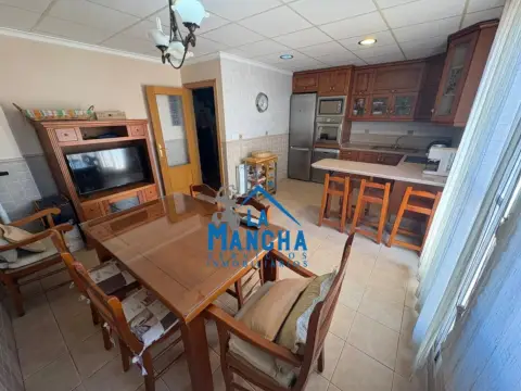 Casa adosada en Barrios Periféricos - Pedanías