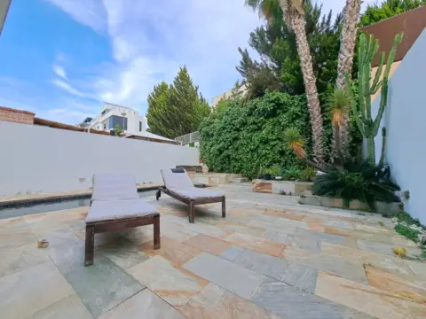 Casa adosada en Urb. El Racó