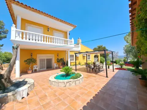 Chalet en Urb. San Cristóbal