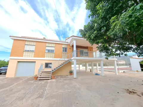 Chalet en Zona Portella Severino