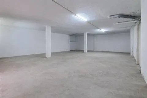 Local comercial en Sants Patrons