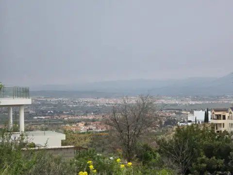 Terreno en calle Fuente Vaqueros