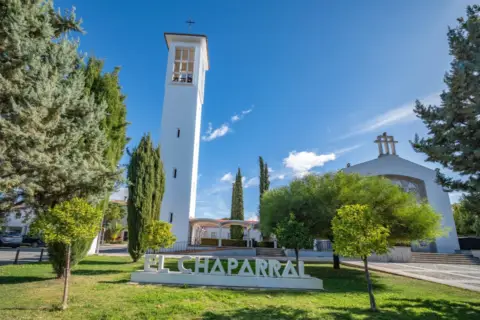 Casa en calle Hortensia (Chaparral)