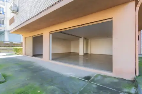 Local comercial en calle de Rosalía de Castro