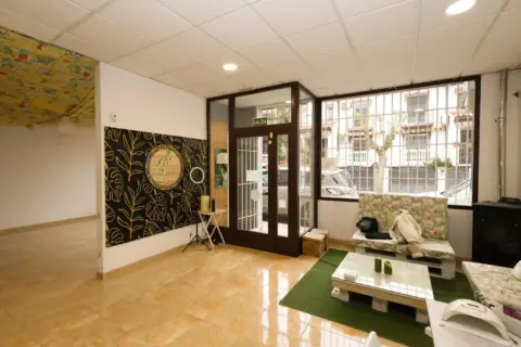 Local comercial en calle calle Altamira