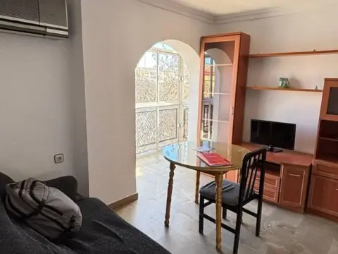 Piso en calle Sagrada Familia