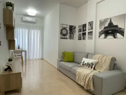 Estudio en calle Valle Hermoso