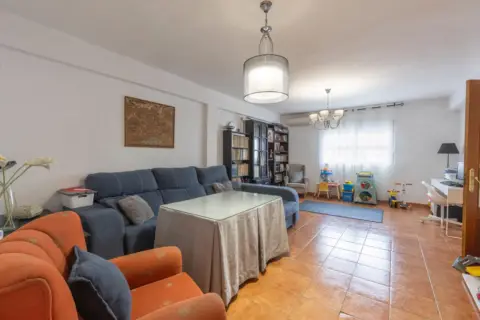 Casa pareada en Plaza de Cristo de la Yedra