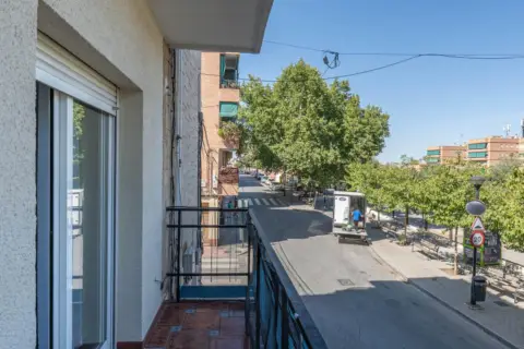 Piso en Avenida de Maracena