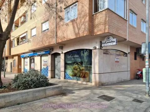 Local comercial en calle de Blanca de Navarra