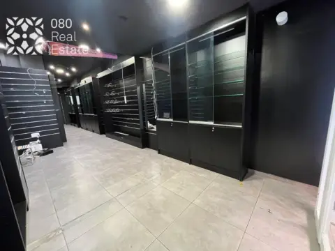 Local comercial en Carrer de Francesc Pujols
