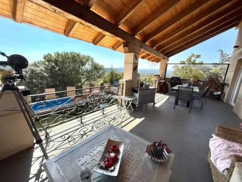 Chalet en Avenida de Cruz Verde del Cerro