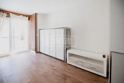 Estudio en calle Carrer de La Solana