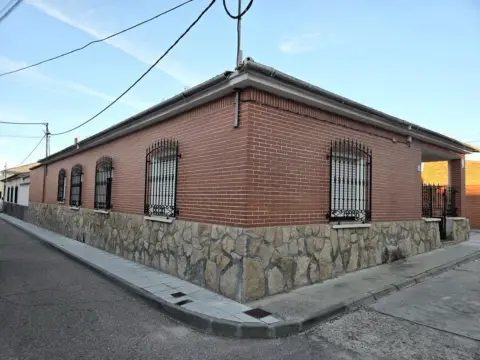 Chalet en calle de los Gorriones