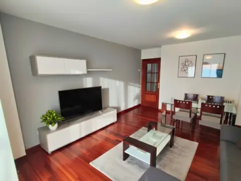 Piso en Rúa de José Ángel Valente