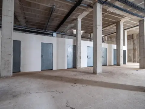 Local comercial en calle Vasco de Gama, 5