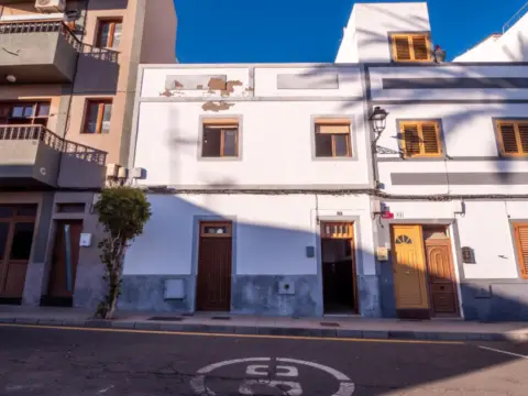 Casa en calle del Barbuzano
