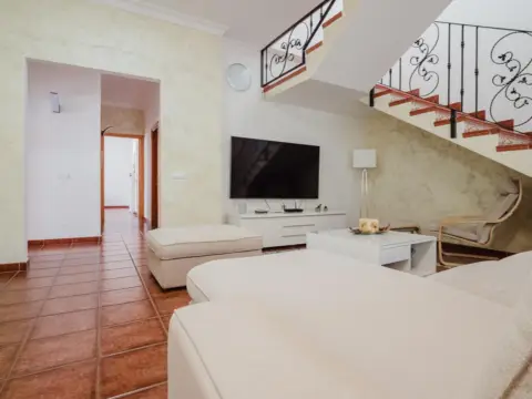 Casa pareada en calle de Lepanto, 14