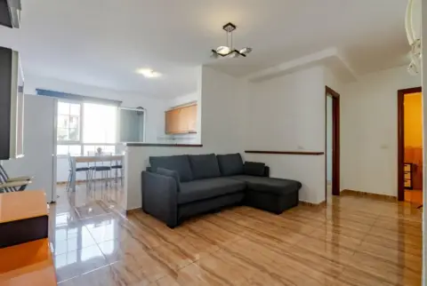 Piso en Avenida de los Artesanos, 9