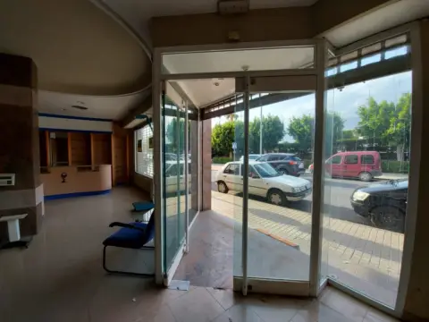 Local comercial en Venta Carmona