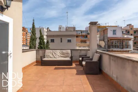 Terraced house in Carrer del Poncir