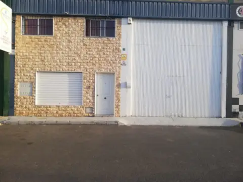 Nave industrial en Huércal de Almería