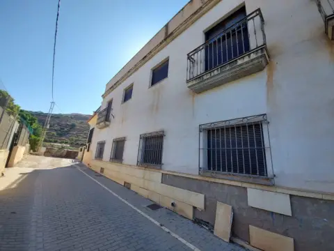 Edificio en Dalias