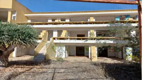 Edificio en Las Marinas