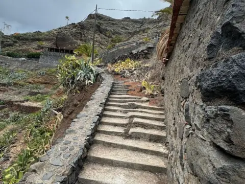 Finca rústica en calle de la Laja