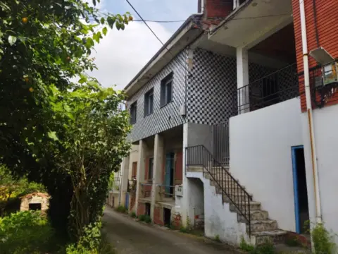 Casa a San Martín del Rey Aurelio