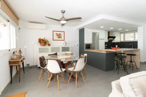 Ático en calle del Cedro