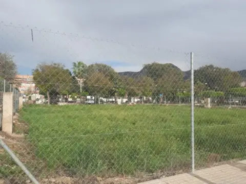 Terreno en Beniajan