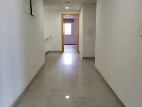 Oficina en Vega Plaza