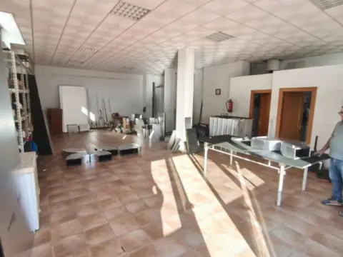 Local comercial en Puente Tocinos