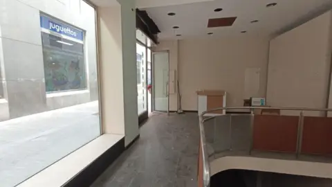 Local comercial en calle del Conde de Robledo
