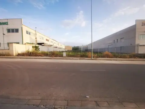Terreno en calle Segovia