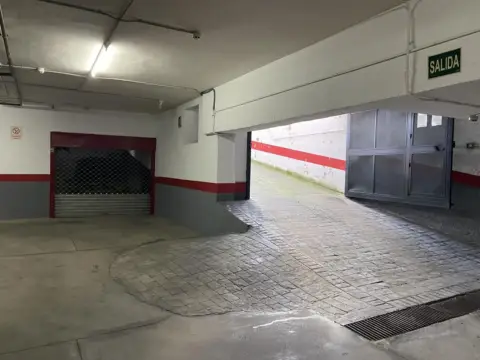Garaje en calle de Paco de León