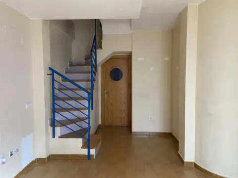 Dúplex en calle de Cartago