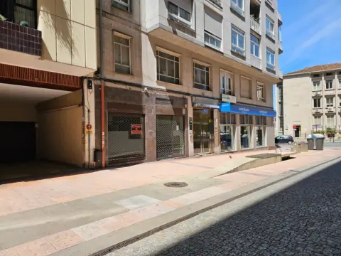 Local comercial en calle de Florentino Cuevillas, 9