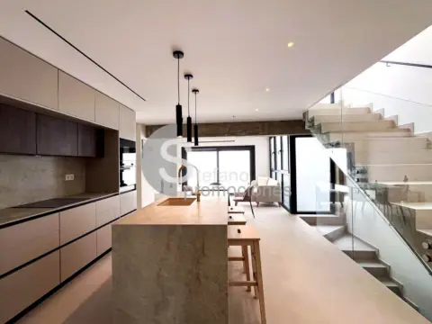 Casa adosada en calle Hermanos Oliver