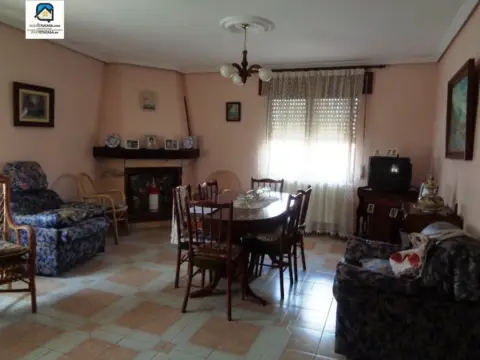 Casa en calle de Rosario Pereda