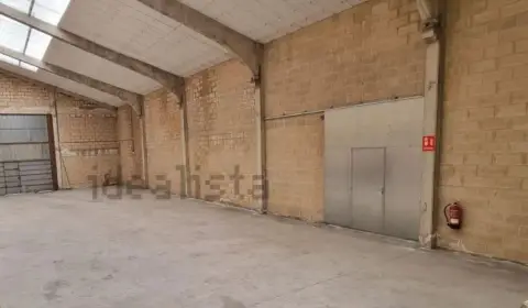Nave industrial en calle de Zurrupitieta