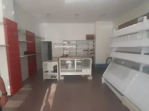 Local comercial en Juzgados