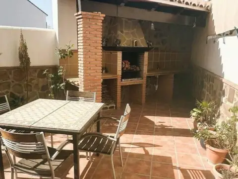 Casa adosada en Urbanización Capistrano