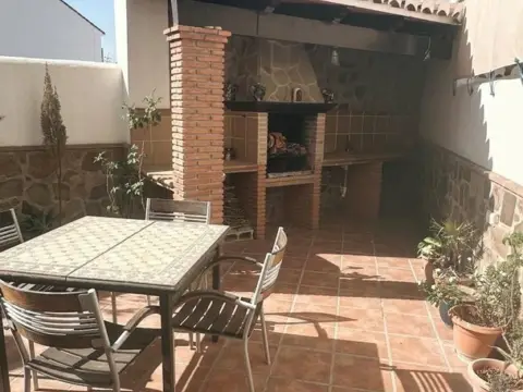 Casa adosada en Urbanización Capistrano