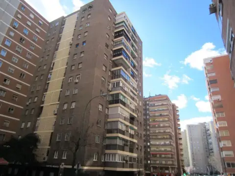 Piso en calle de Fermín Caballero