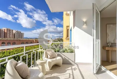 Piso en Paseo de Reding, 33