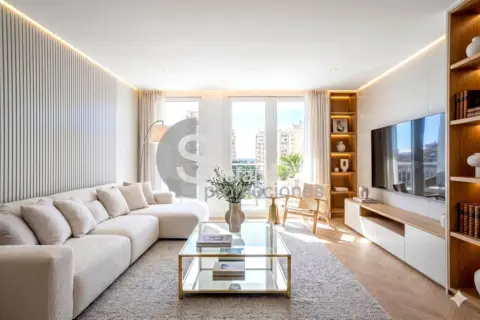 Piso en Paseo de Reding, 33