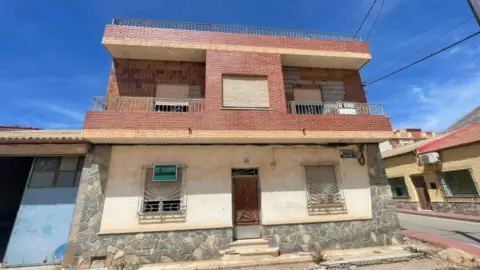 Edificio en Corvera