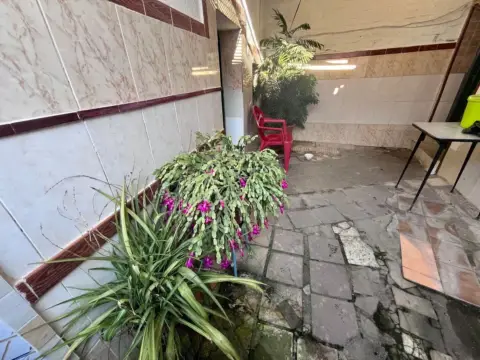 Casa adosada en calle de Guadyerbas